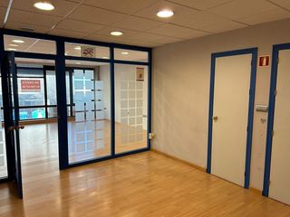 Büro in Avda ana de viya -san jose 3. Gran oportunidad de comprar una oficina en la localidad de cadiz