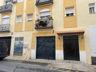 Geschäftsraum in Avenida de la feria 5. Descripción local comercial de 113 m en bollullos del condado. e