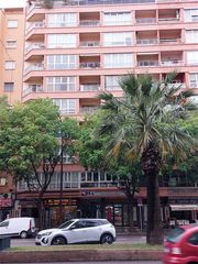 Geschäftsraum in Gabriel alomar i villalonga 8. Local comercial en la localidad de palma en islas baleares. con