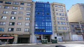 Geschäftsraum in Aragon 52. Local comercial en la localidad de vigo en pontevedra. con una s