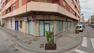 Local Comercial en Constitucion c/v san andres 1 20. Local comercial en la localidad de almoradí en alicante. con una