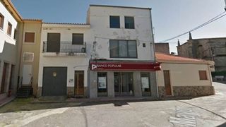 Local Comercial a Mayor de santa maria 21. Local comercial en la localidad de roa en burgos. con una superf
