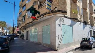 Local Comercial a Pinto c/v macarena. Producto en rentabilidad para inversores !  ponemos a la venta u