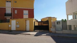Geschäftsraum in Avenida pais valencia. 13. Local comercial en la localidad de almenara en castellón. con un