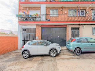 Local Comercial a De las carmelitas 23. Gran oportunidad de comprar un local comercial en la localidad d