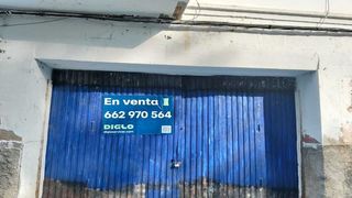 Geschäftsraum in Calzada san lazaro 12. Gran oportunidad de comprar un local comercial en la localidad d