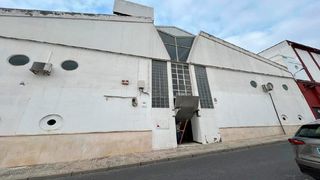 Industrial building  Cordel de tomares 4. Gran oportunidad de comprar una nave industrial en la localidad