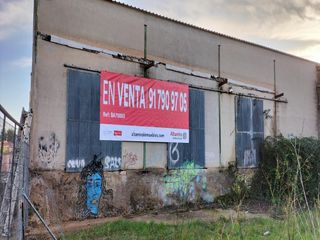 Industrial building in Don juan jose figueroa betran 1. Gran oportunidad de comprar una nave industrial en la localidad