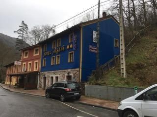 Building in Riera de covadonga 1. Gran oportunidad para invertir en hotel ubicado en  la localidad
