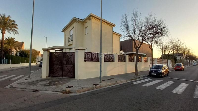 Foto 5061e43c-1289-44cc-a5d8-e1f966701ddb. Xalet a rupert chapi 2 a Park Nord - Casona Gandia