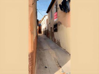 Casa  Magdalena, 13 13. Gran oportunidad de comprar una vivienda en la localidad de tara