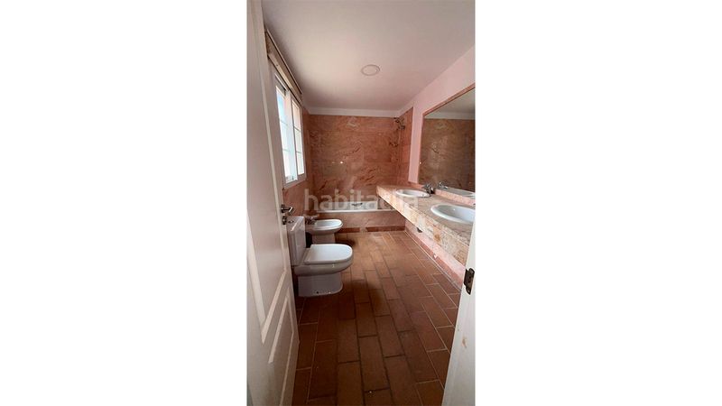 Foto 444f9710-d927-4ea4-b585-c6ee6d93e213. Casa adossada a baja 17 a Sotogrande costa Sotogrande