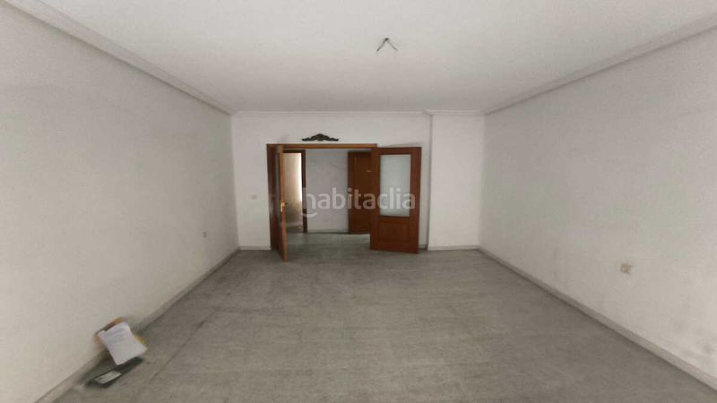 Foto d0a32fc8-f0f2-40c3-ade8-53f102c47a24. Pis a Almendralejo