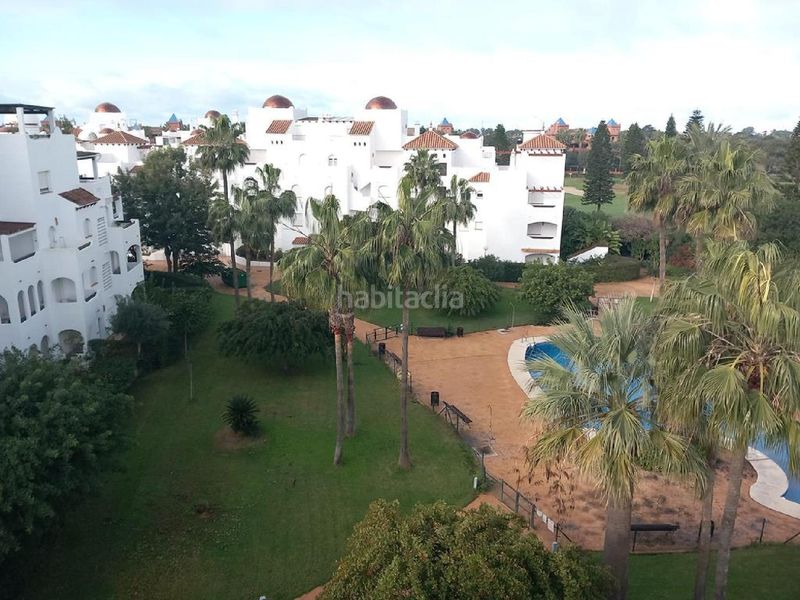 Foto 08af8849-de90-431c-a51d-ea1fc9553805. Pis a av reina sofia 23 a Costa Ballena Golf Rota