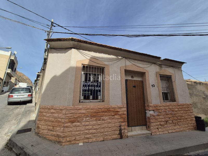Foto 67d6ca06-b88a-4a49-ae11-41d5cdf949f9. Casa a arriba 10 a Redován