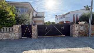 Xalet  Cl rossinyol 8. Gran oportunidad de comprar una vivienda en la localidad de llin