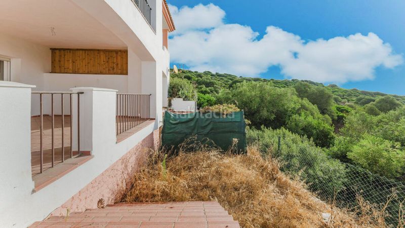 Foto 4ee75f9d-adfd-4e32-8320-bc9e849fb3f2. Piso en urbaniz. altavista descripción vivienda en san roque. vivienda tipo dúplex situada en la urbanización altavista de alcaidesa, en san roque cádiz. con en La Alcaidesa