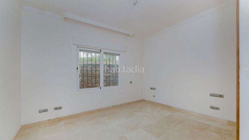 Foto 9b028ed8-b259-43a0-a3e4-517700873fad. Piso en urbaniz. altavista descripción vivienda en san roque. vivienda tipo dúplex situada en la urbanización altavista de alcaidesa, en san roque cádiz. con en La Alcaidesa