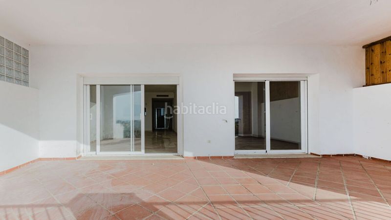 Foto d5613d0f-b9bc-4425-95d3-55211e3fd947. Piso en urbaniz. altavista descripción vivienda en san roque. vivienda tipo dúplex situada en la urbanización altavista de alcaidesa, en san roque cádiz. con en La Alcaidesa