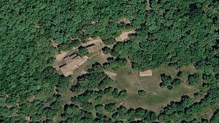 Xalet  Paraje manso puig. Masia unifamiliar aislada con finca forestal construida en el añ