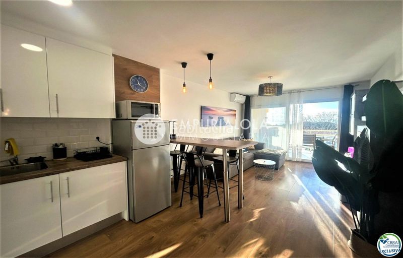 Foto 392c30e1-e9f5-4b87-9a99-824949c1c14a. Apartament a calle merce rodoreda a Puig Rom-Canyelles-Almadrava Roses