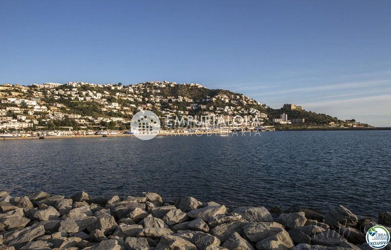 Foto 43489d3a-3d0b-4dbb-b2d6-abbcfaeddfeb. Apartament a calle merce rodoreda a Puig Rom-Canyelles-Almadrava Roses