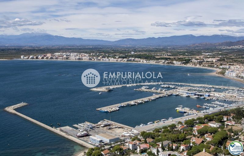 Foto 824bf9e9-57ea-403e-86ca-40bcb7352793. Apartament a calle merce rodoreda a Puig Rom-Canyelles-Almadrava Roses