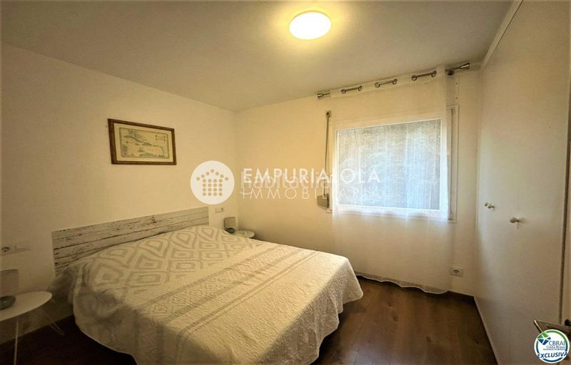 Foto 8edb4648-88fb-402a-a193-8ccae1982d76. Apartament a calle merce rodoreda a Puig Rom-Canyelles-Almadrava Roses