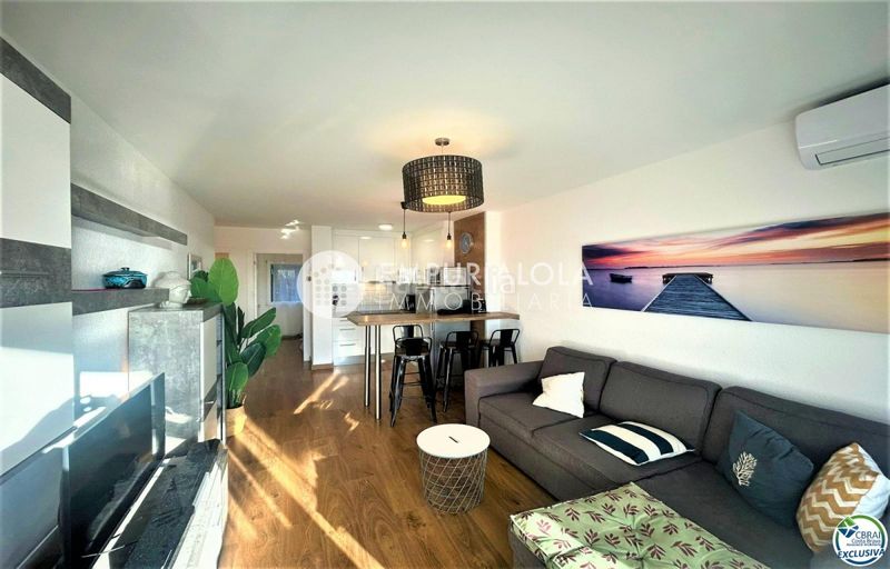 Foto 908636d3-20a5-4d2a-addf-6da40bc14fc8. Apartament a calle merce rodoreda a Puig Rom-Canyelles-Almadrava Roses