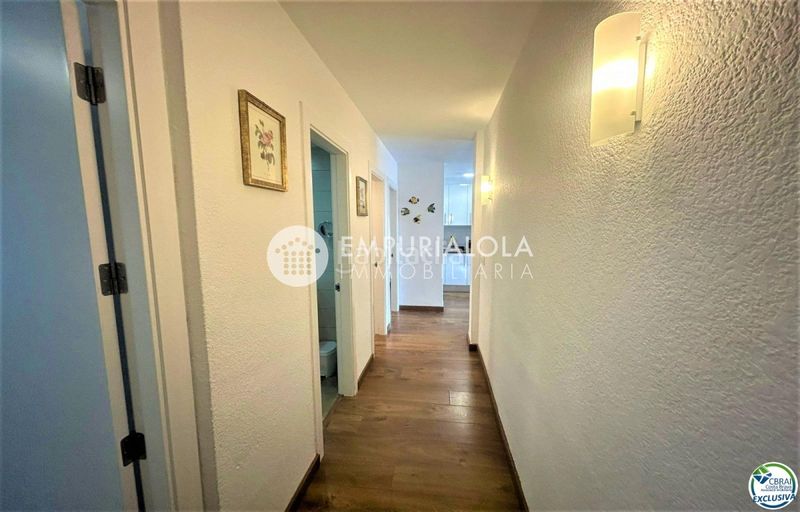 Foto af9f9a45-c4d1-47e7-aae3-8bef21f615c7. Apartament a calle merce rodoreda a Puig Rom-Canyelles-Almadrava Roses