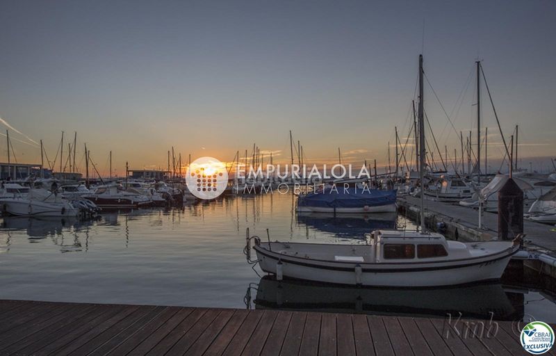 Foto ee83be13-65de-4a21-9b3b-4dd4625139f8. Apartament a calle merce rodoreda a Puig Rom-Canyelles-Almadrava Roses