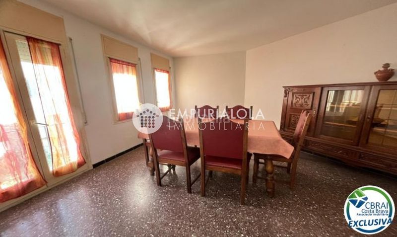 Foto 50246516-a3bb-448b-b6d8-d0f5a09e67f6. Apartament a avenida caritat serinyana a Cadaqués