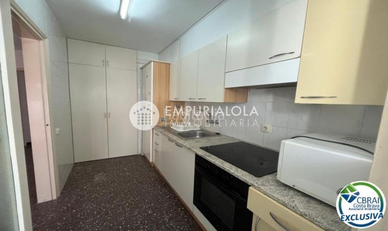Foto 6b58fa47-5b01-415e-b704-52b23d084816. Apartament a avenida caritat serinyana a Cadaqués