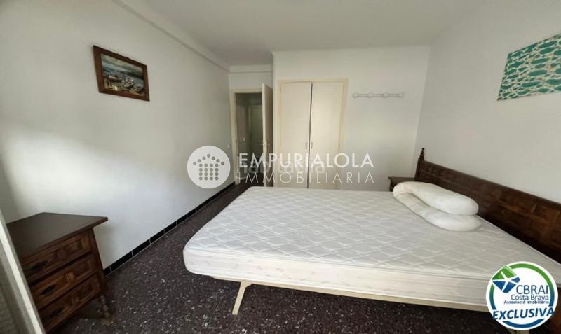 Foto cd1cf04d-4e58-4eef-9ff6-6156e2e0f722. Apartament a avenida caritat serinyana a Cadaqués