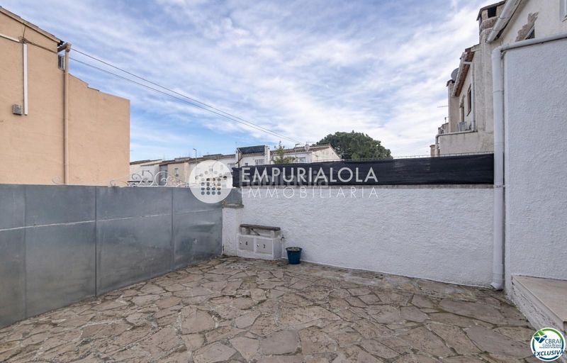 Foto 79ab1be5-2cc0-49bd-b8fb-b93c9643e670. Xalet a sector byblos a Tordera - Fluvià - Llobregat Empuriabrava