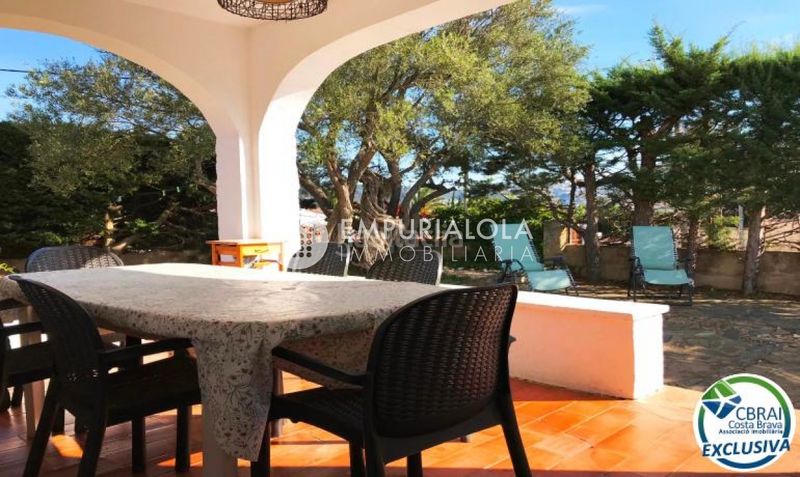 Foto 4fbc766c-d16c-4b9b-80cd-88f69d83296f. Xalet a calle urgell a Nord Roses