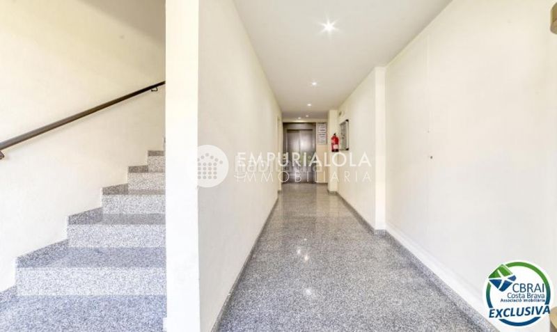 Foto a9664525-f8f0-4e31-ac77-01c752399586. Apartament a paseo maritim a Salatar Roses