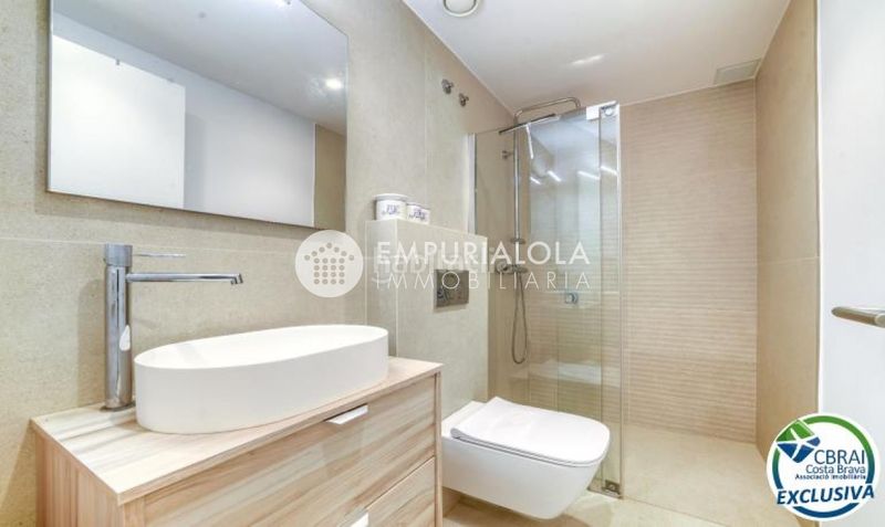 Foto ef669322-091a-459f-9547-d8d733e76288. Apartament a paseo maritim a Salatar Roses