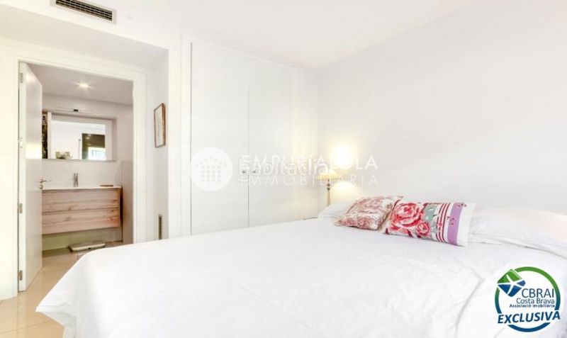 Foto f36a7262-23c6-4680-98ce-f3cbfb35a8c1. Apartament a paseo maritim a Salatar Roses