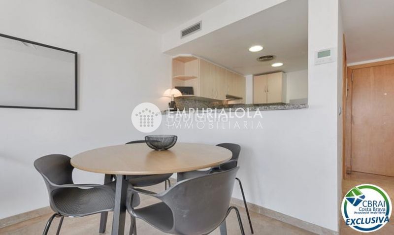Foto 03191c16-da57-45be-baa9-ee2449f6b592. Apartament a paseo maritimo a Salatar Roses