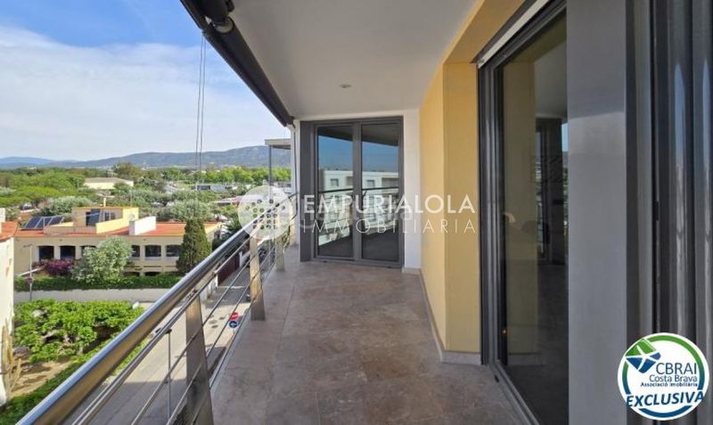 Foto 555bd069-a982-4788-a707-a54943257d49. Apartament a paseo maritimo a Salatar Roses