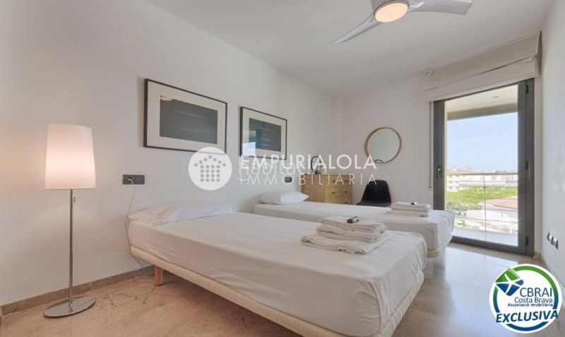 Foto 6cfc03d7-3e4b-431e-b8c3-8a7bbfc87e3f. Apartament a paseo maritimo a Salatar Roses