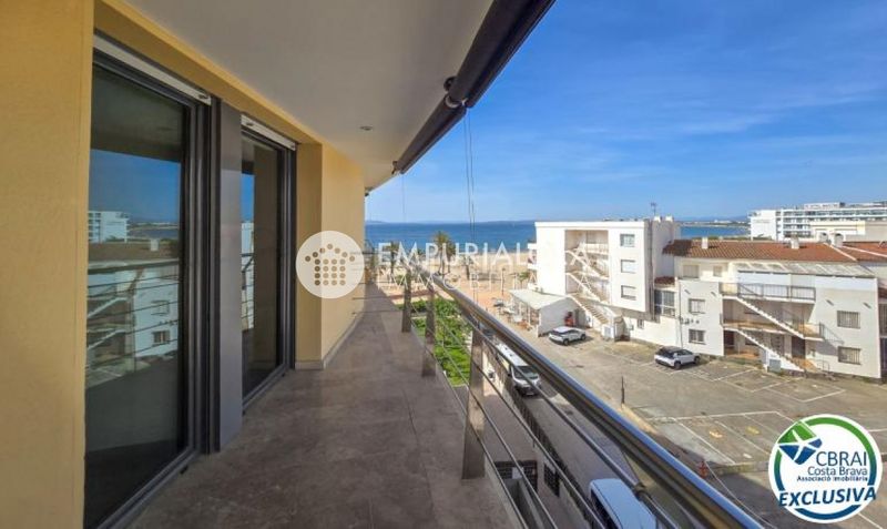 Foto 6e031040-b863-44d6-a6e7-ac5225d71d3b. Apartament a paseo maritimo a Salatar Roses