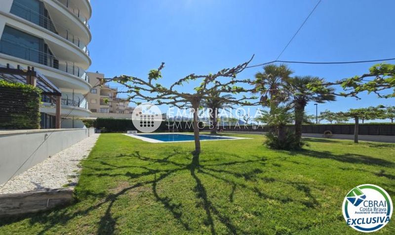 Foto 88fe0465-46ce-477a-b1b7-cf43c8aeeb67. Apartament a paseo maritimo a Salatar Roses