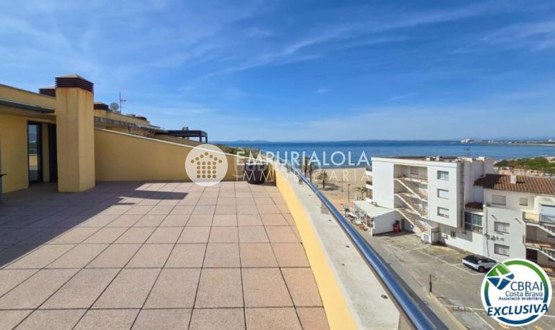 Foto 8969ef6a-f9cd-4021-ae67-ead7cf04b36b. Apartament a paseo maritimo a Salatar Roses