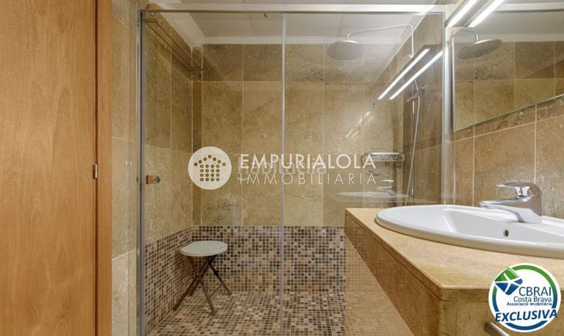 Foto b56a05d2-381c-4754-9367-10df5ff67d46. Apartament a paseo maritimo a Salatar Roses