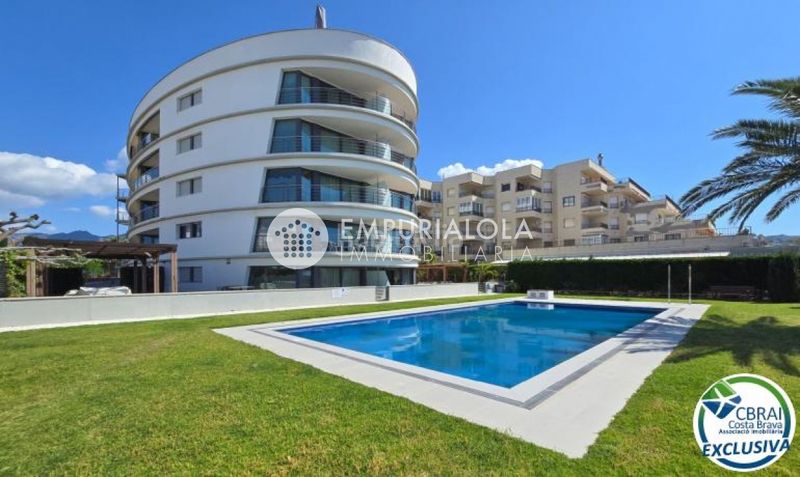 Foto e62f358b-bd2b-4744-bff2-3fcfe9045eca. Apartament a paseo maritimo a Salatar Roses