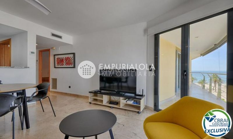 Foto f3749c7e-efb1-45b6-bbd8-744708eee9d0. Apartament a paseo maritimo a Salatar Roses