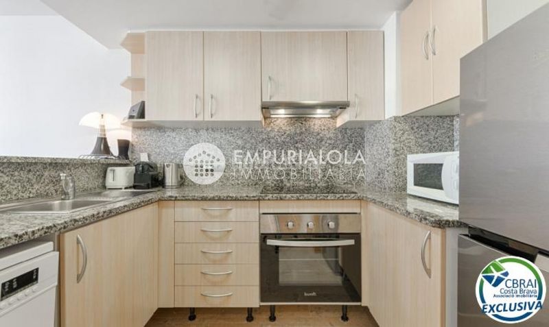 Foto f9cf0b74-2416-429a-860f-e1ac61b94ad8. Apartament a paseo maritimo a Salatar Roses