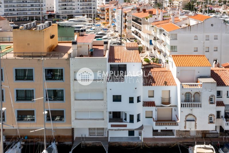 Foto 640c4043-4e53-4e09-b270-38028ad36448. Xalet a n/a a Salins - Cavall de Mar Empuriabrava